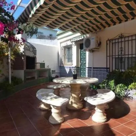 Lola Apartment *